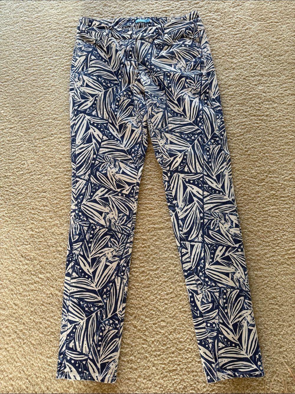 J McLaughlin Blue and White Leaf-Print Women's Jeans